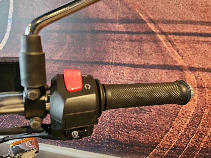 2021 Royal Enfield Interceptor 650 650 Twin Silver