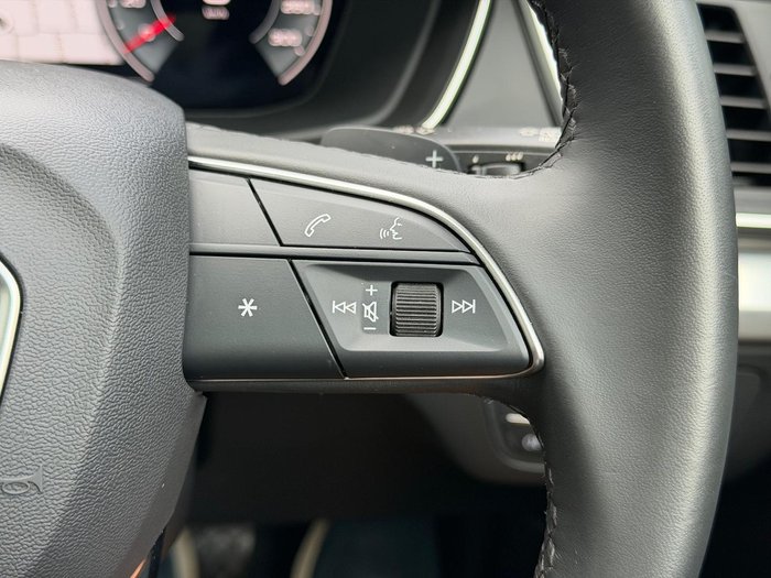 2025 Audi Q5 40 TDI Sport
