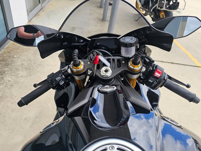 2024 Yamaha YZF-R1 M Silver