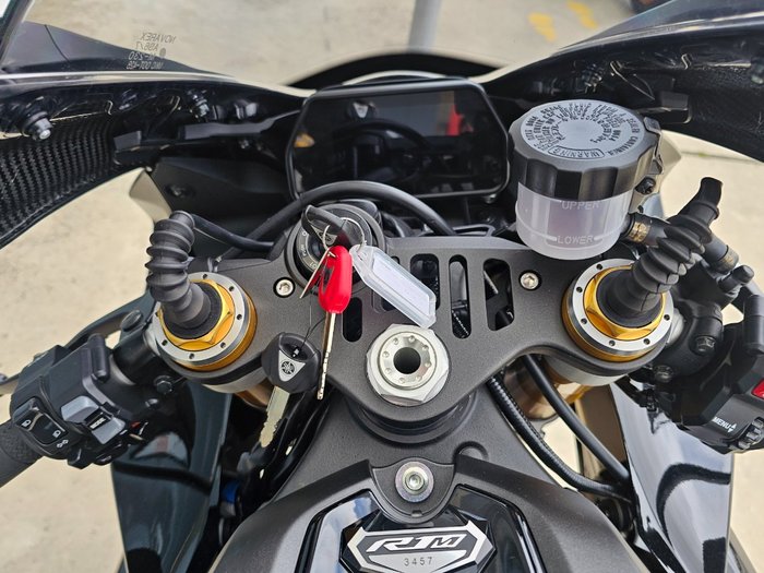 2024 Yamaha YZF-R1 M Silver