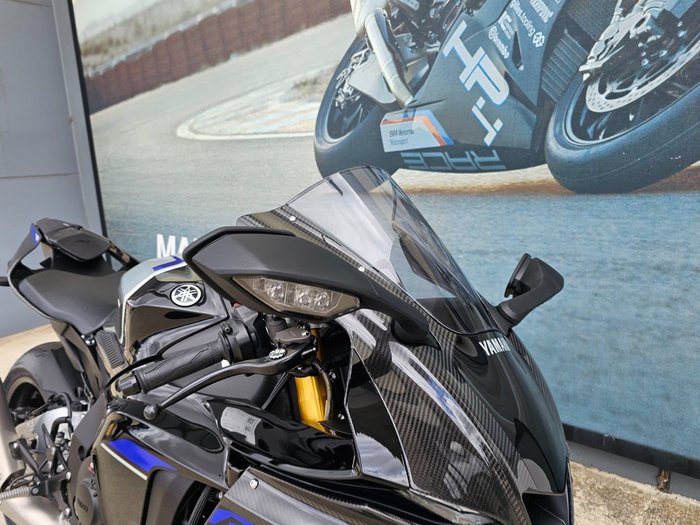 2024 Yamaha YZF-R1 M Silver