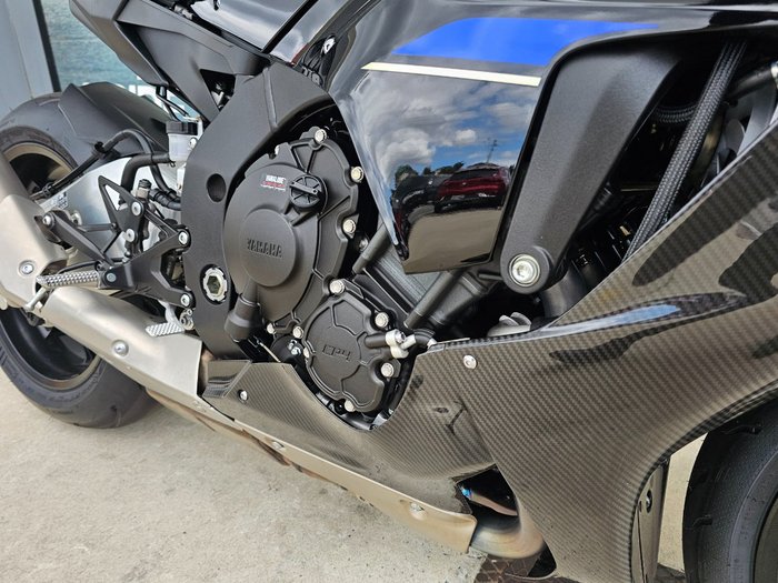 2024 Yamaha YZF-R1 M Silver