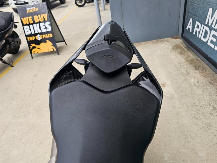 2024 Yamaha YZF-R1 M Silver