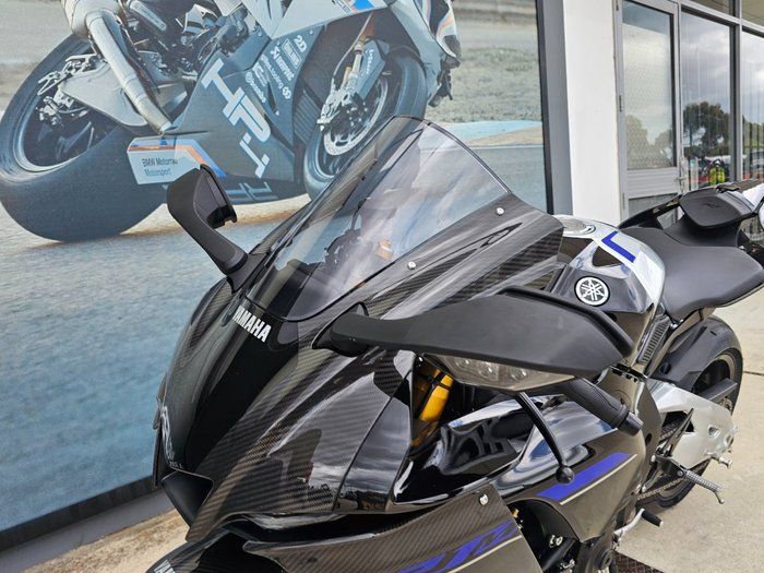 2024 Yamaha YZF-R1 M Silver