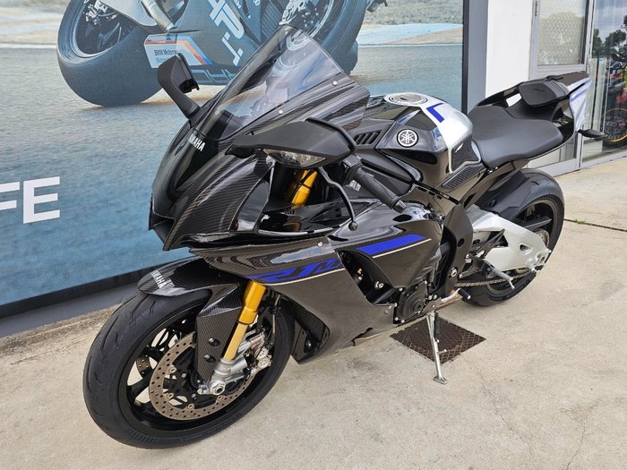 2024 Yamaha YZF-R1 M Silver