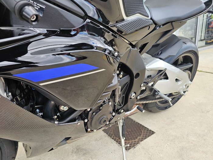 2024 Yamaha YZF-R1 M Silver