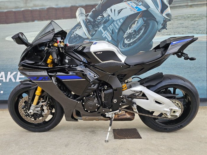 2024 Yamaha YZF-R1 M Silver