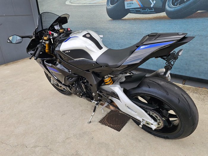 2024 Yamaha YZF-R1 M Silver