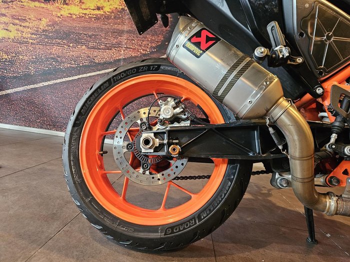 2017 KTM 690 Duke R Duke