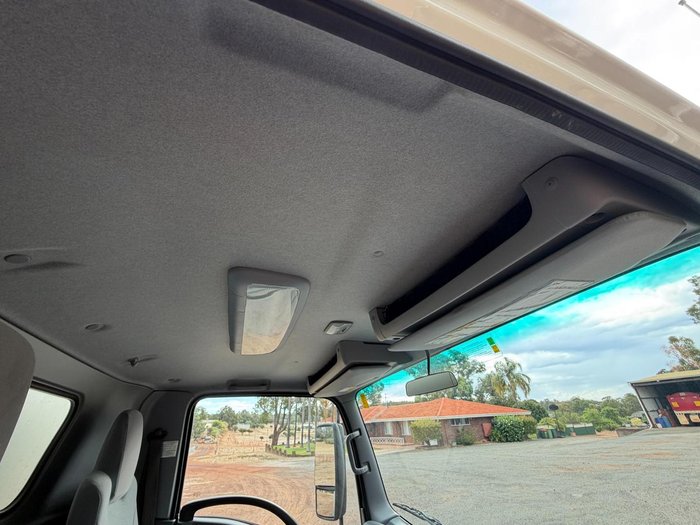 2021 Isuzu Nnr 45 150 Can Drive On Car Licence