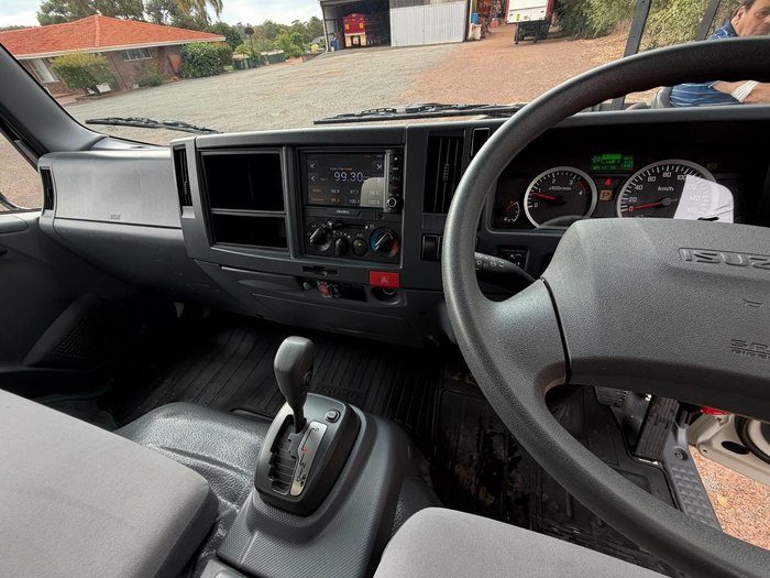 2021 Isuzu Nnr 45 150 Can Drive On Car Licence