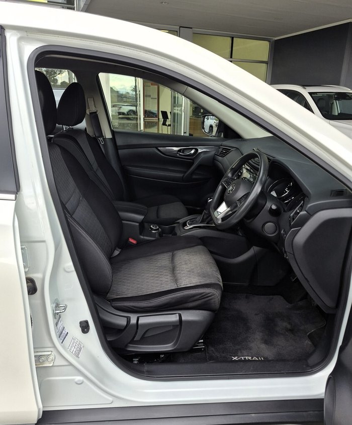 2017 Nissan X-TRAIL TS