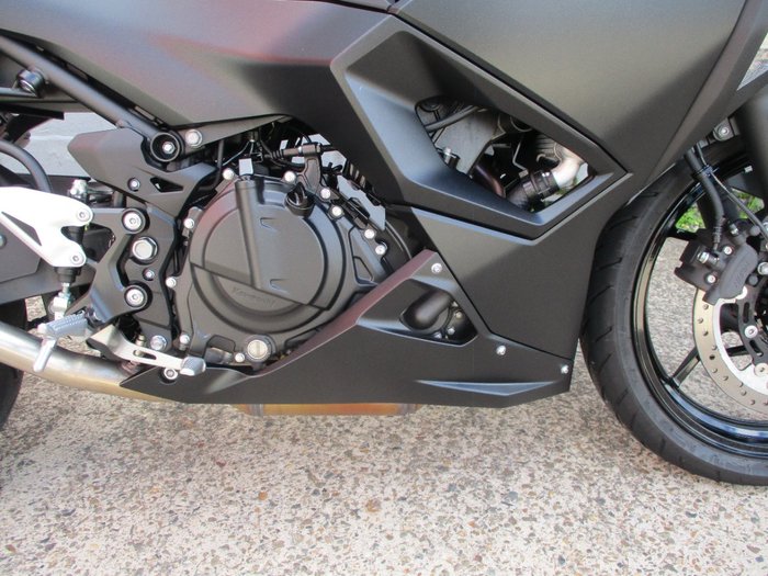 2025 Kawasaki NINJA 500 BLACK