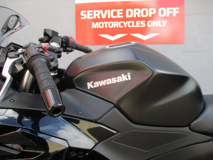 2025 Kawasaki NINJA 500 BLACK
