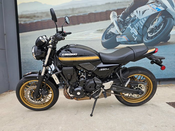 2025 Kawasaki Z650 RS Black