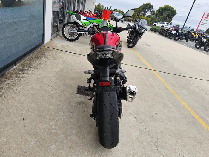 2024 Kawasaki Z900 (ZR900) Red