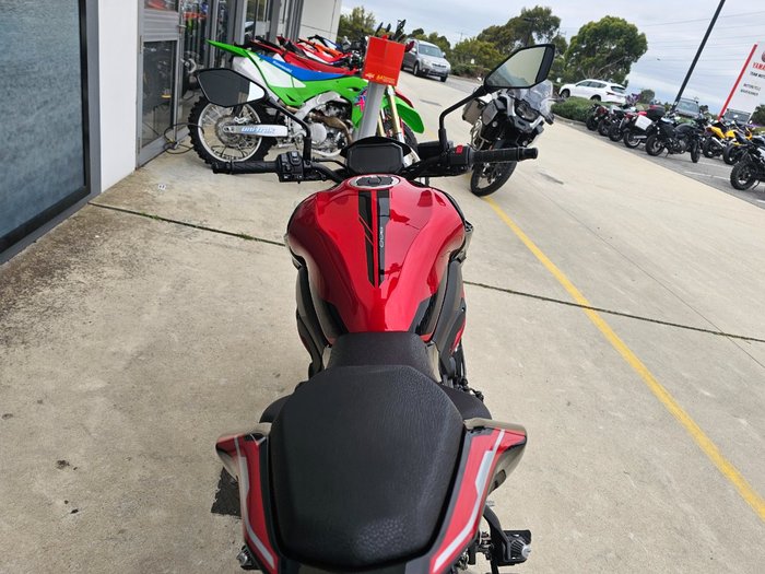 2024 Kawasaki Z900 (ZR900) Red