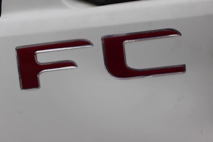 2013 Hino 500 Series FC1022 Medium WHITE