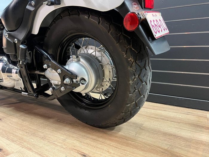 2016 Yamaha XVS650 V-STAR CUSTOM White