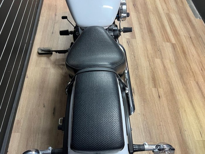 2016 Yamaha XVS650 V-STAR CUSTOM White