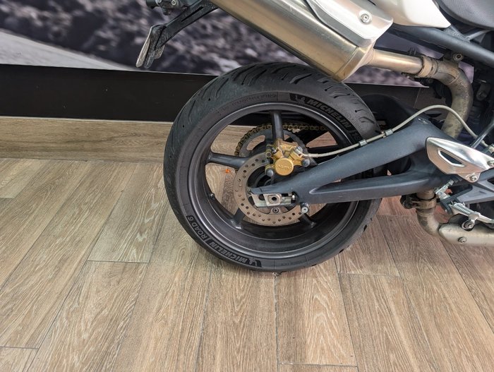 2012 Triumph STREET TRIPLE WHITE