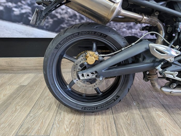 2012 Triumph STREET TRIPLE WHITE