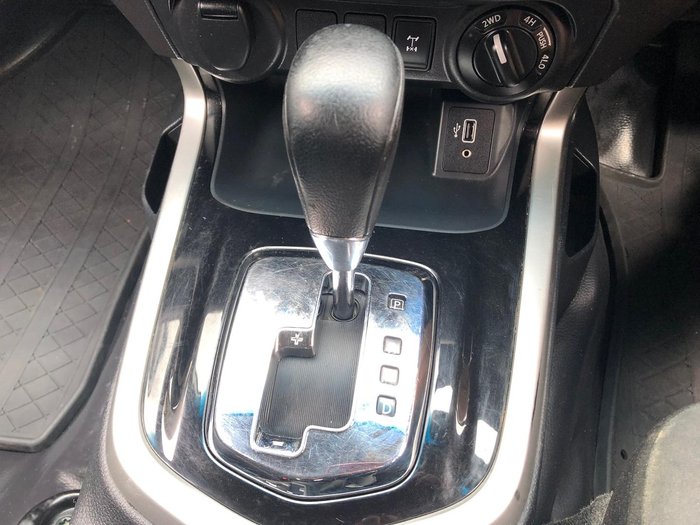 2020 Nissan Navara SL D23 Series 4 4X4 Dual Range Polar White