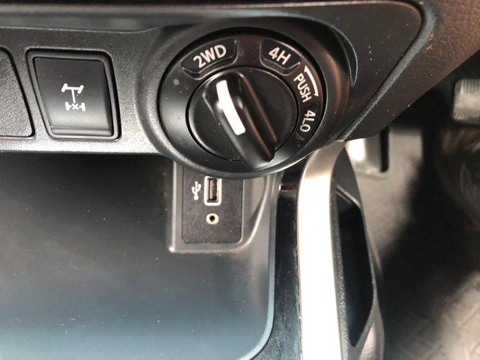 2020 Nissan Navara SL D23 Series 4 4X4 Dual Range Polar White