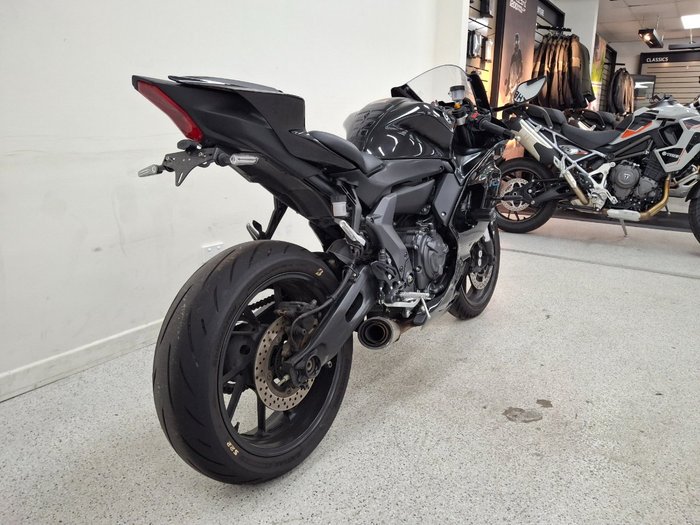 2021 YAMAHA YZF-R7LA Black