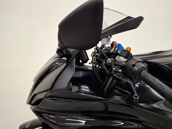 2021 YAMAHA YZF-R7LA Black