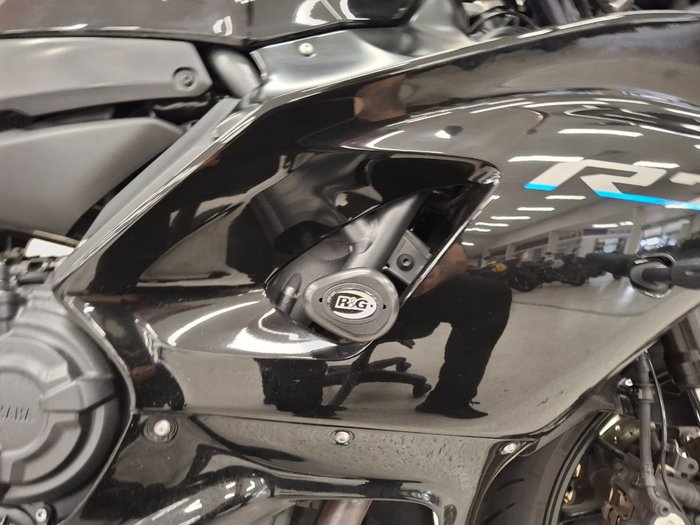 2021 YAMAHA YZF-R7LA Black