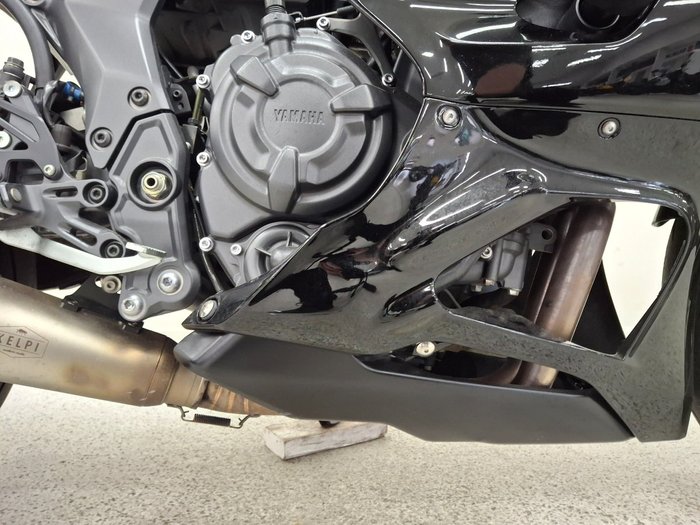 2021 YAMAHA YZF-R7LA Black