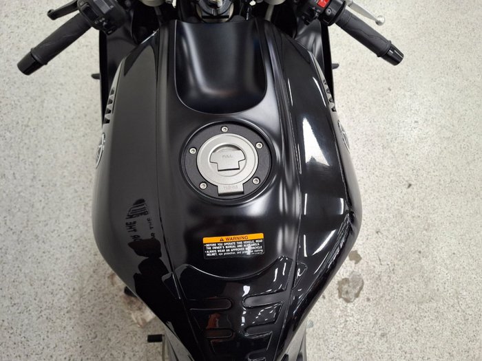 2021 YAMAHA YZF-R7LA Black