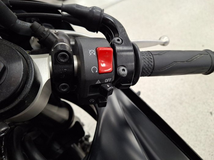 2021 YAMAHA YZF-R7LA Black