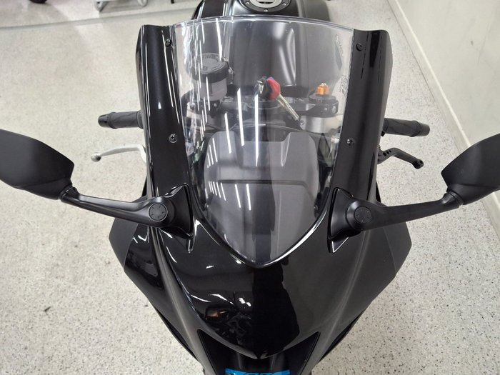 2021 YAMAHA YZF-R7LA Black