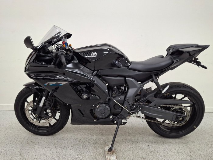 2021 YAMAHA YZF-R7LA Black
