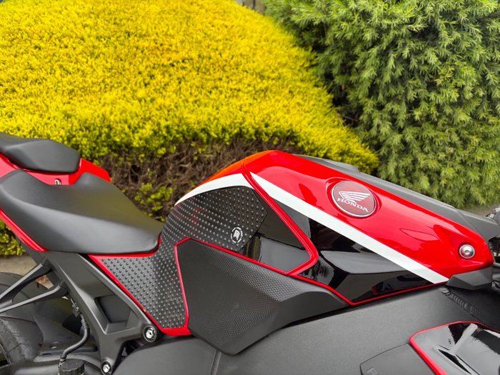 2017 Honda CBR1000RR (FIREBLADE) ABS Red