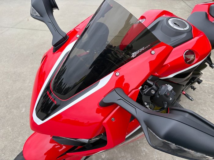 2017 Honda CBR1000RR (FIREBLADE) ABS Red