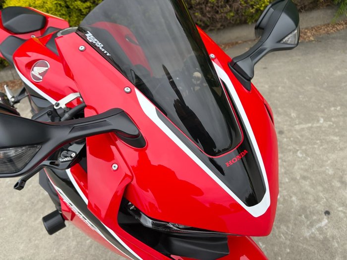 2017 Honda CBR1000RR (FIREBLADE) ABS Red