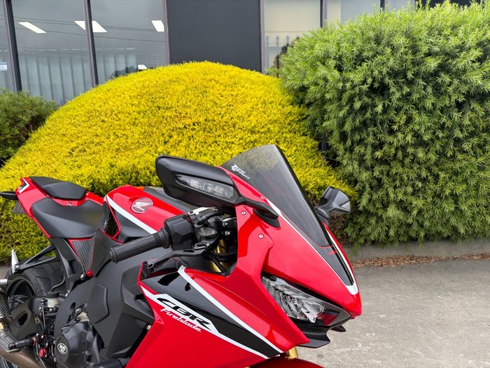 2017 Honda CBR1000RR (FIREBLADE) ABS Red