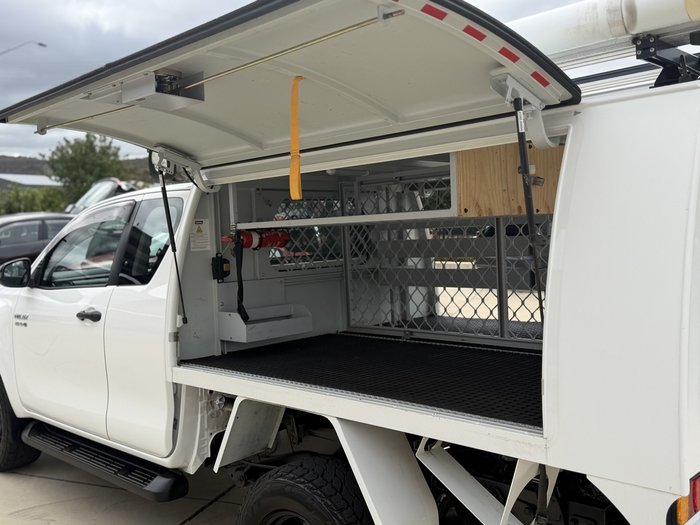 2018 Toyota Hilux SR