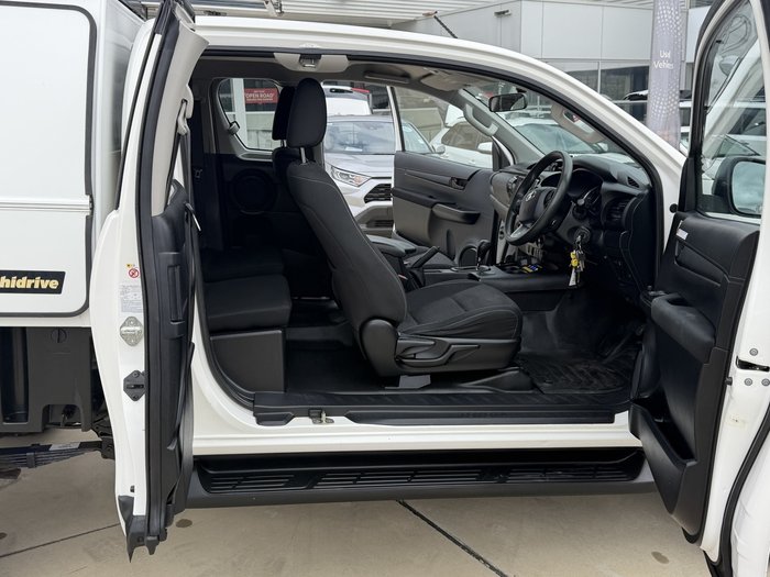 2018 Toyota Hilux SR
