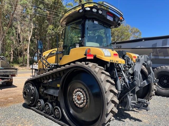 2019 Challenger Mt738