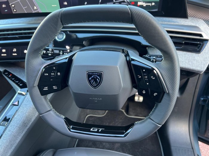 2025 Peugeot 3008 GT Premium Hybrid