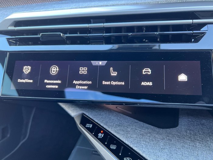 2025 Peugeot 3008 GT Premium Hybrid