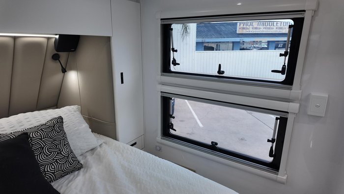 2026 Lotus Caravans Trooper Trx 23'5 Sbd