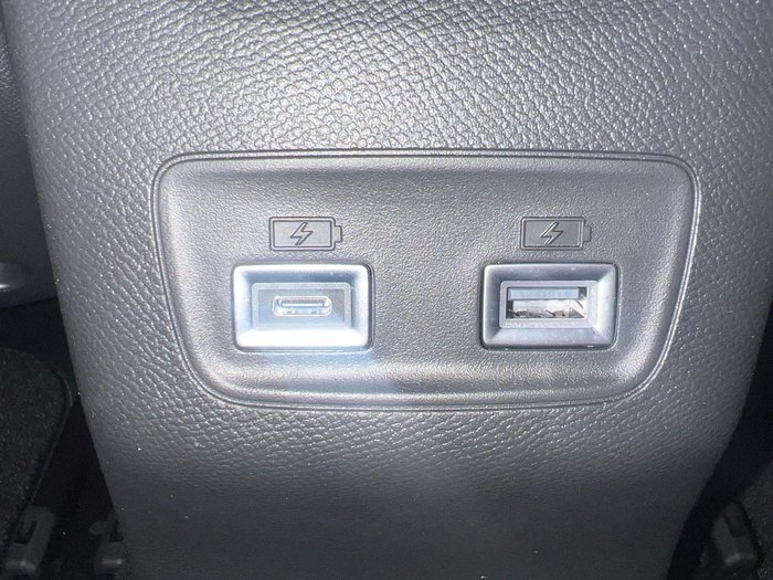 2025 Peugeot 2008 GT Hybrid