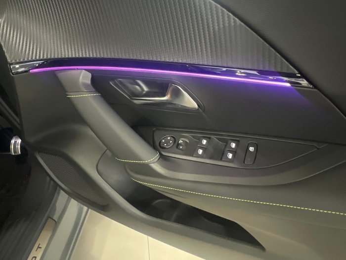 2025 Peugeot 2008 GT Hybrid