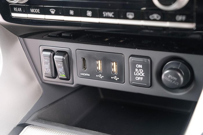 2017 Mitsubishi Pajero Sport GLX