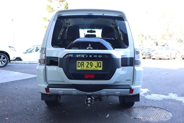 2018 Mitsubishi Pajero GLX